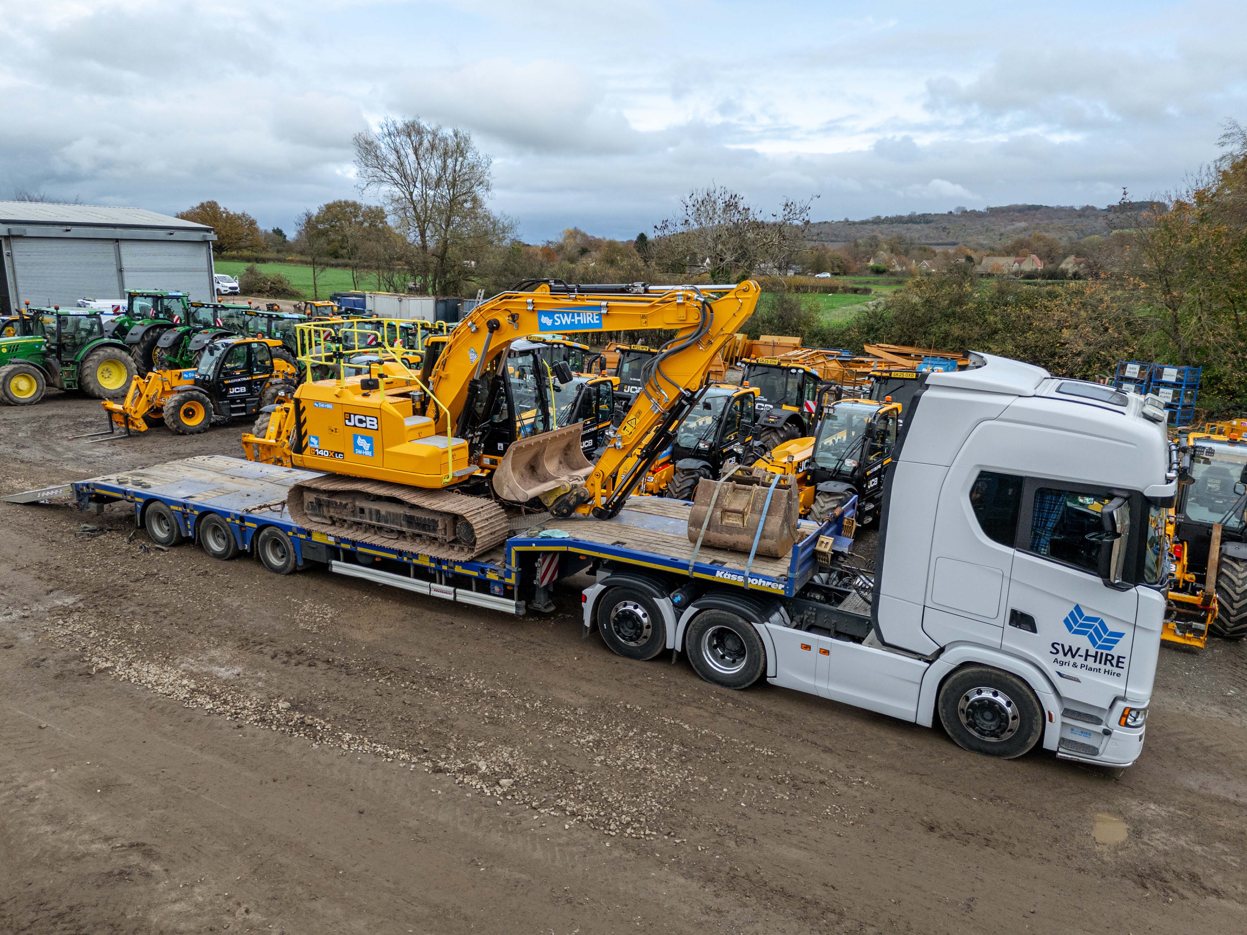 JCB 14t Excavator on SW Hire lorry